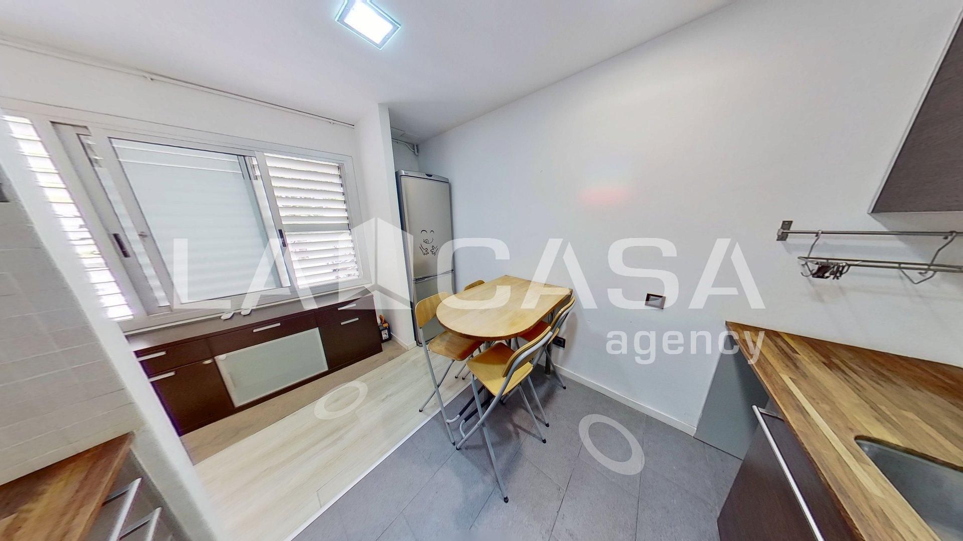 Planta baja for sale in  Barcelona Capital