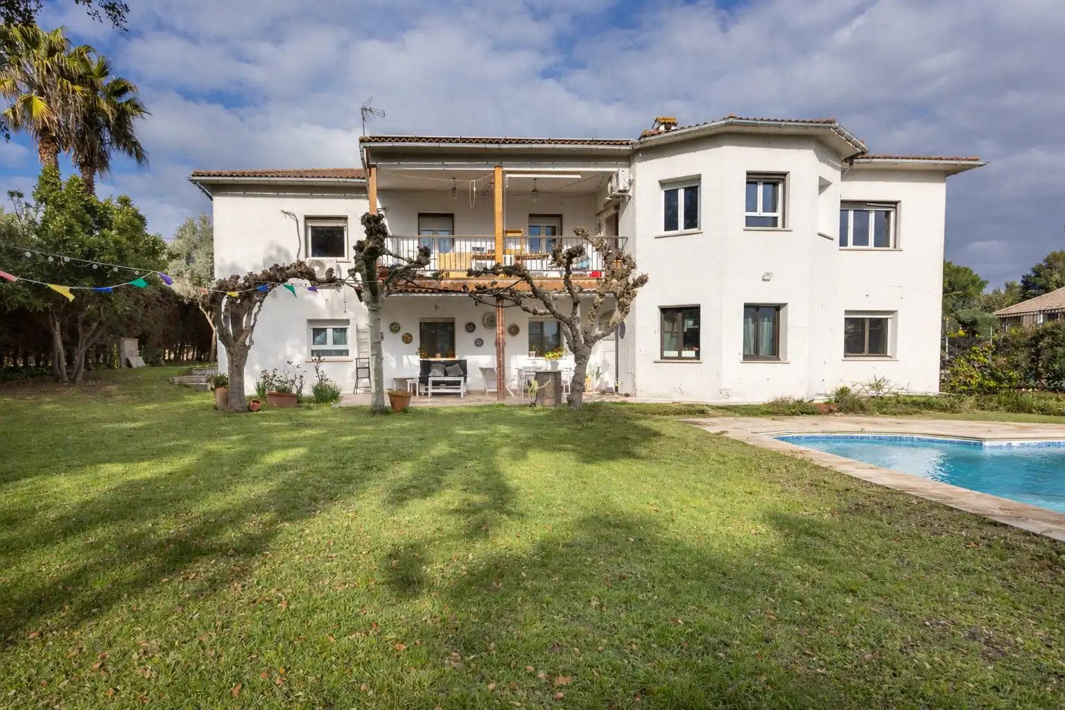 Vista exterior de Casa o chalet en venta en Villanueva de la Cañada con Aire acondicionado, Calefacción y Jardín privado