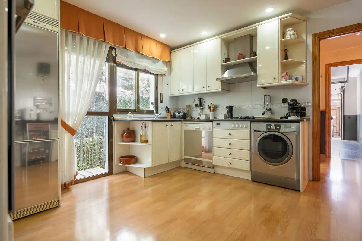 Cuina de Casa o xalet en venda en Rivas-Vaciamadrid amb Aire condicionat, Calefacció i Jardí privat