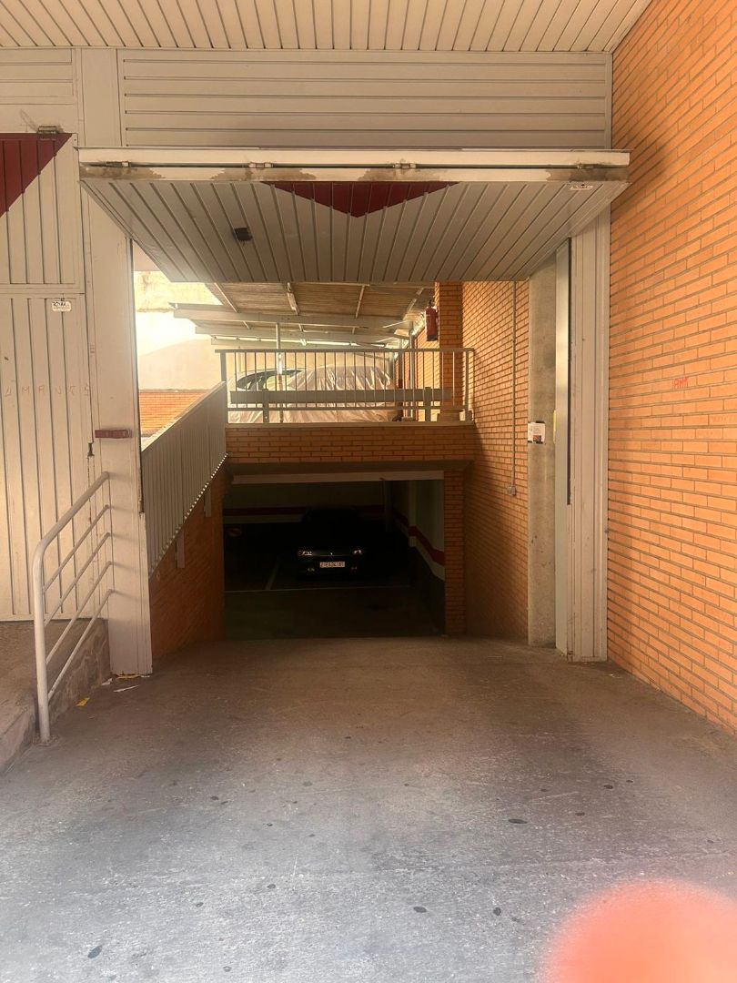 Aparcament de Garatge en venda en  Zaragoza Capital amb Alarma