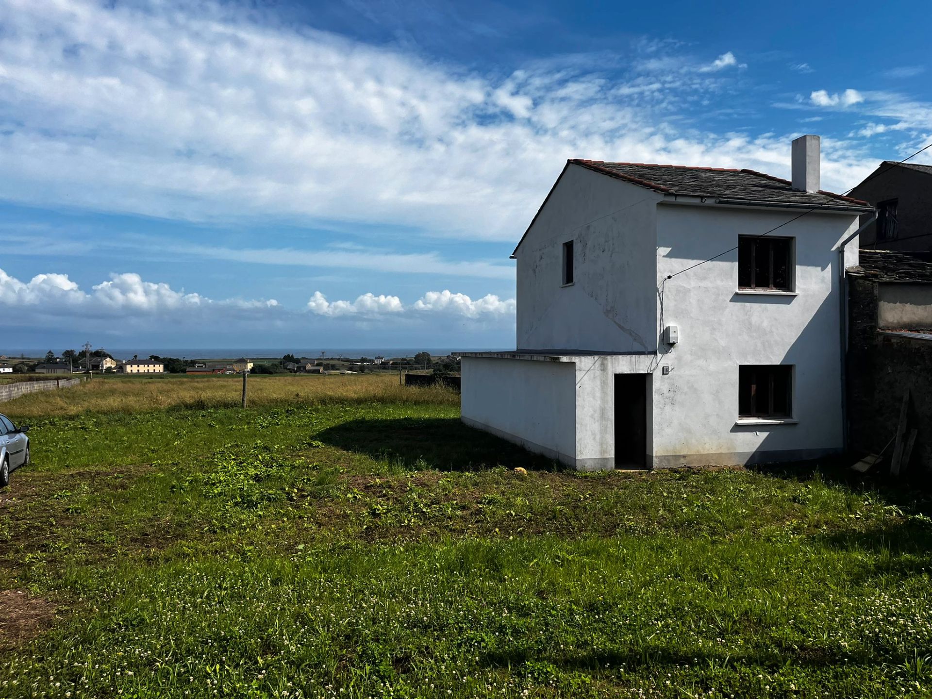 Vista exterior de Casa adosada en venda en Ribadeo amb Jardí privat i Traster