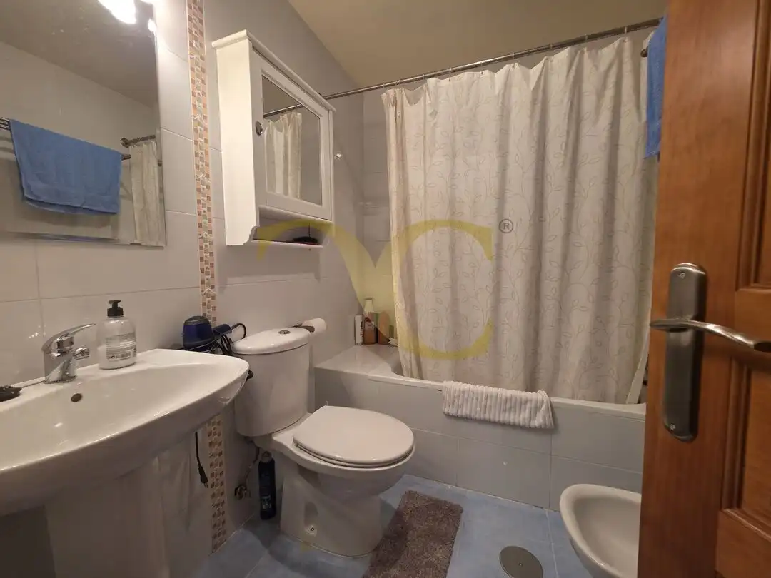 Bathroom of Duplexes for sale in Puebla de Lillo  with Heating, Storage room and Furnished