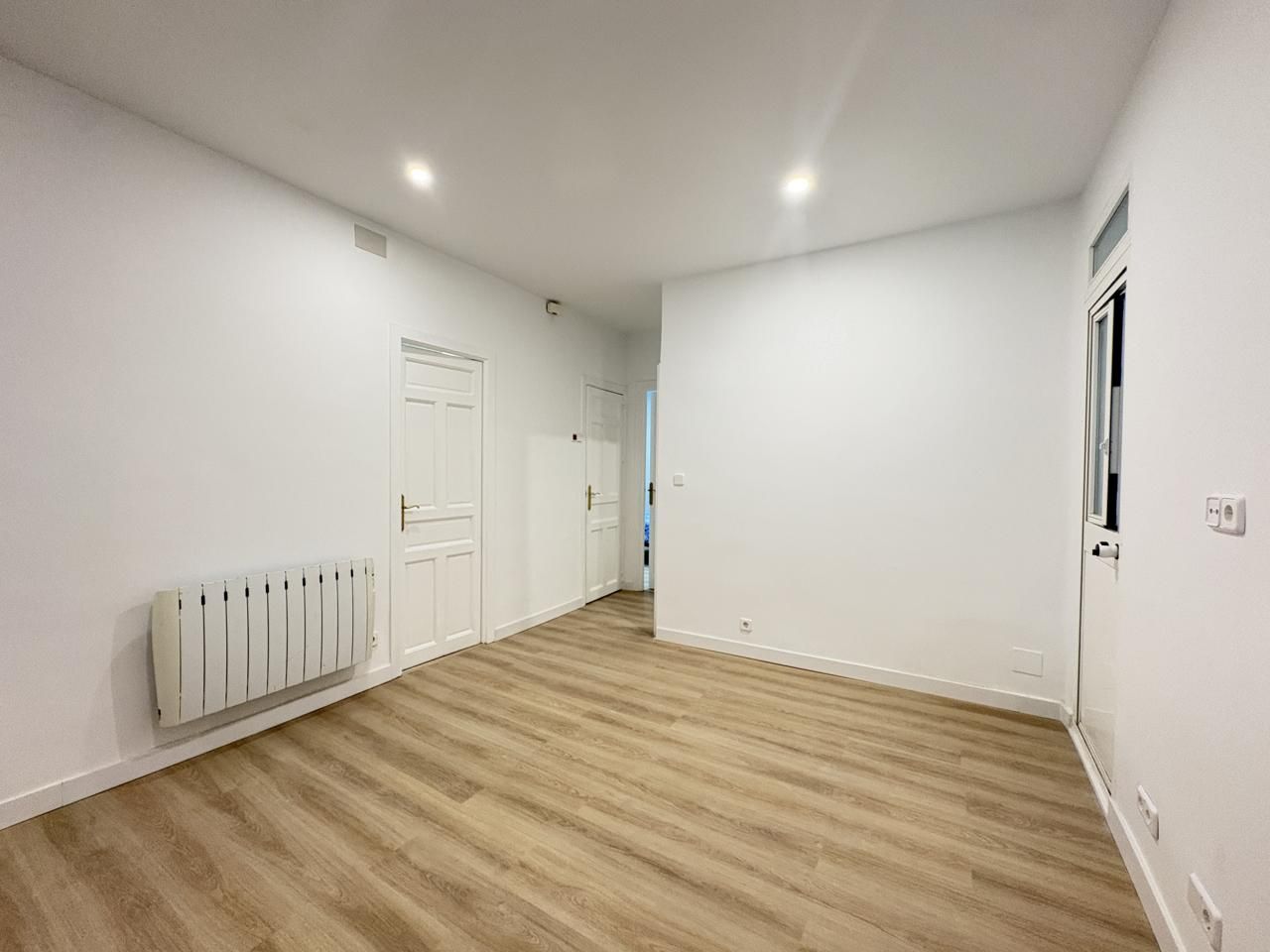 Planta baja to rent in  Madrid Capital  with Heating and Storage room