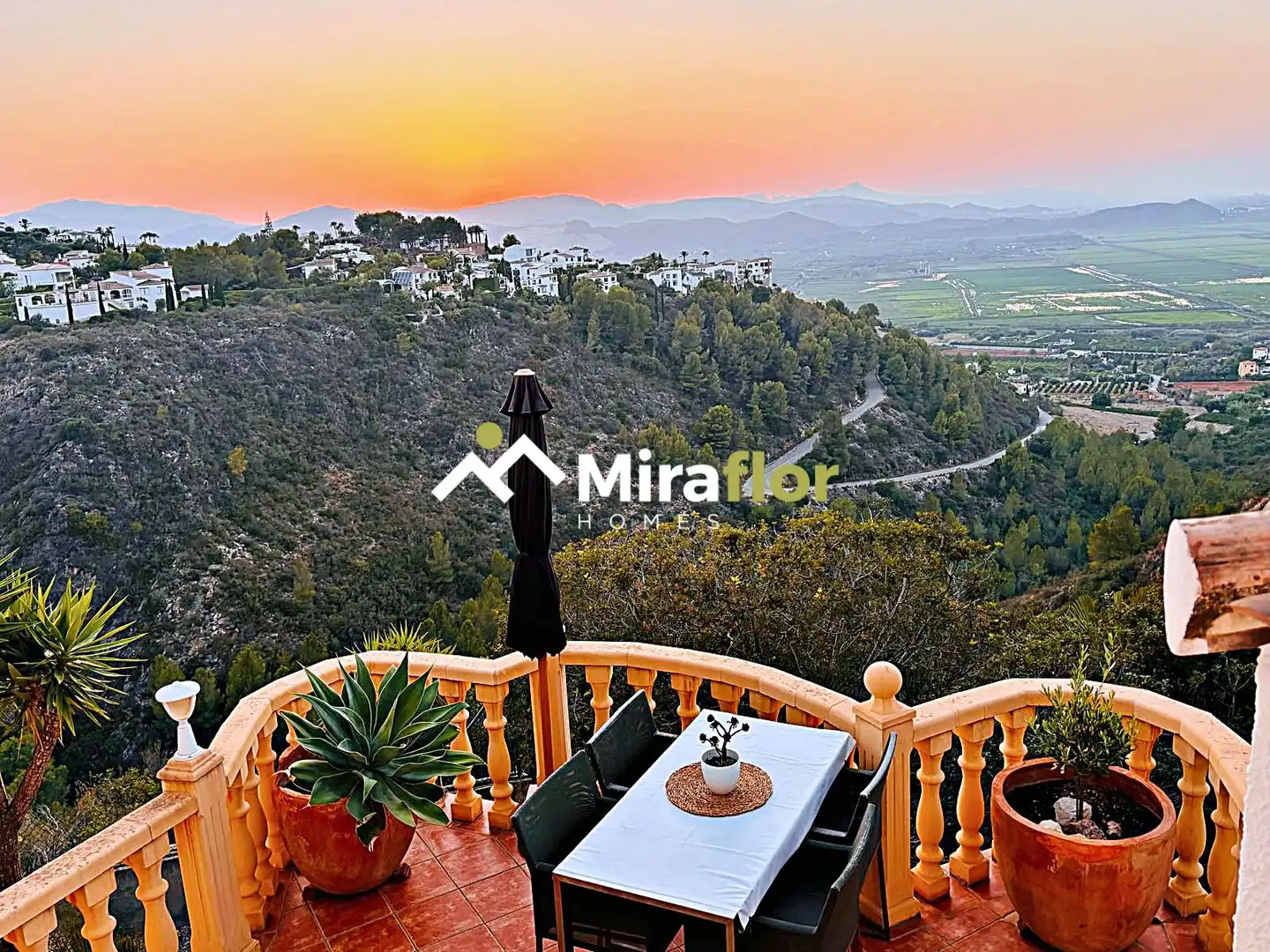 Chalet con piscina en venta en Calle los Almendros, imagen 57