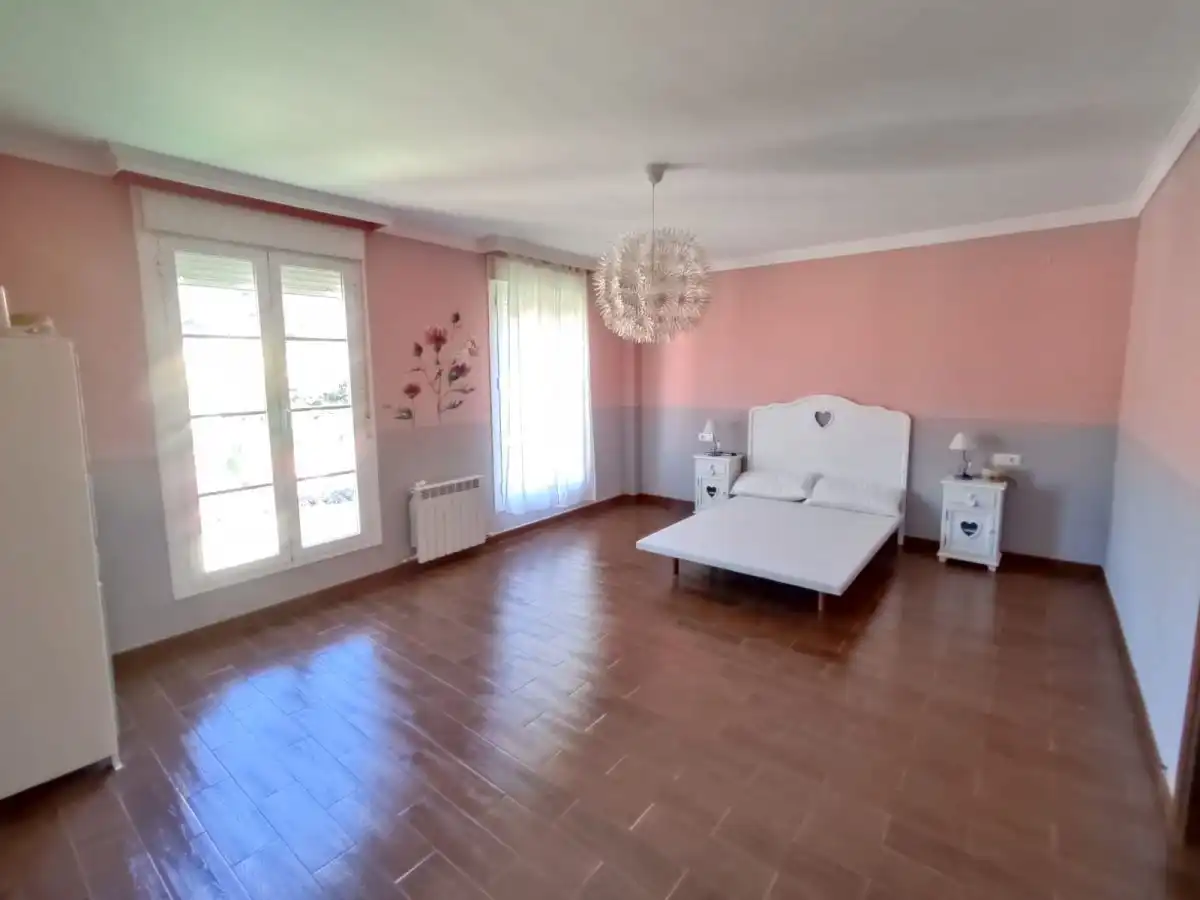 Dormitori de Casa o xalet en venda en Serradilla amb Aire condicionat