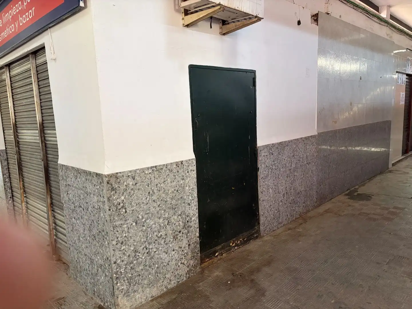 Commercial properties for sale in Sevilla  with Air Conditioner and Furnished