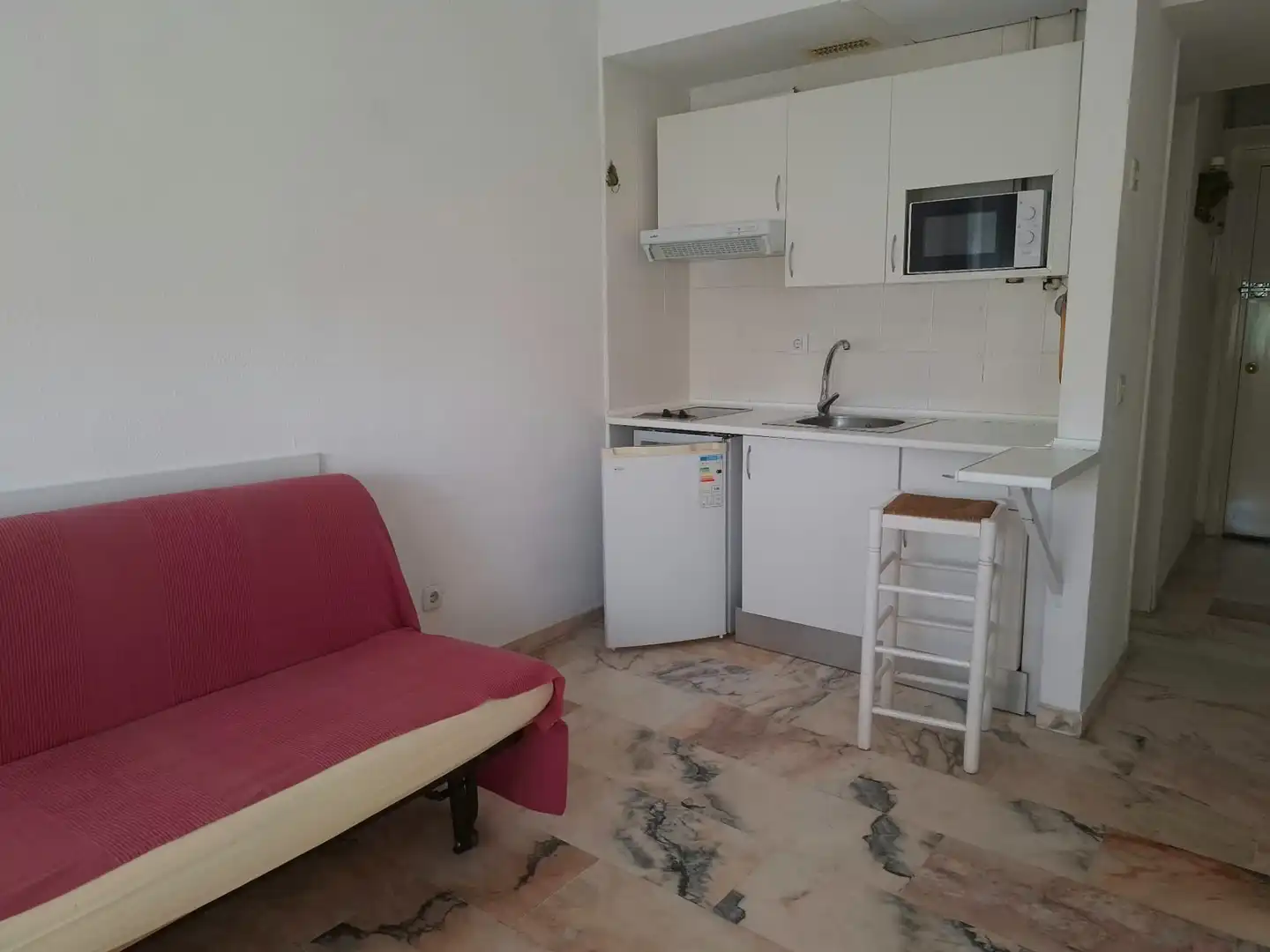 Wohnung zur Miete in Calle Secoya, Parque Alcosa
