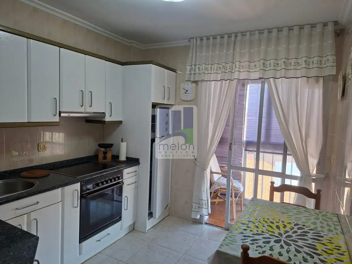 Cocina de Piso en venta en Burgos con Trastero