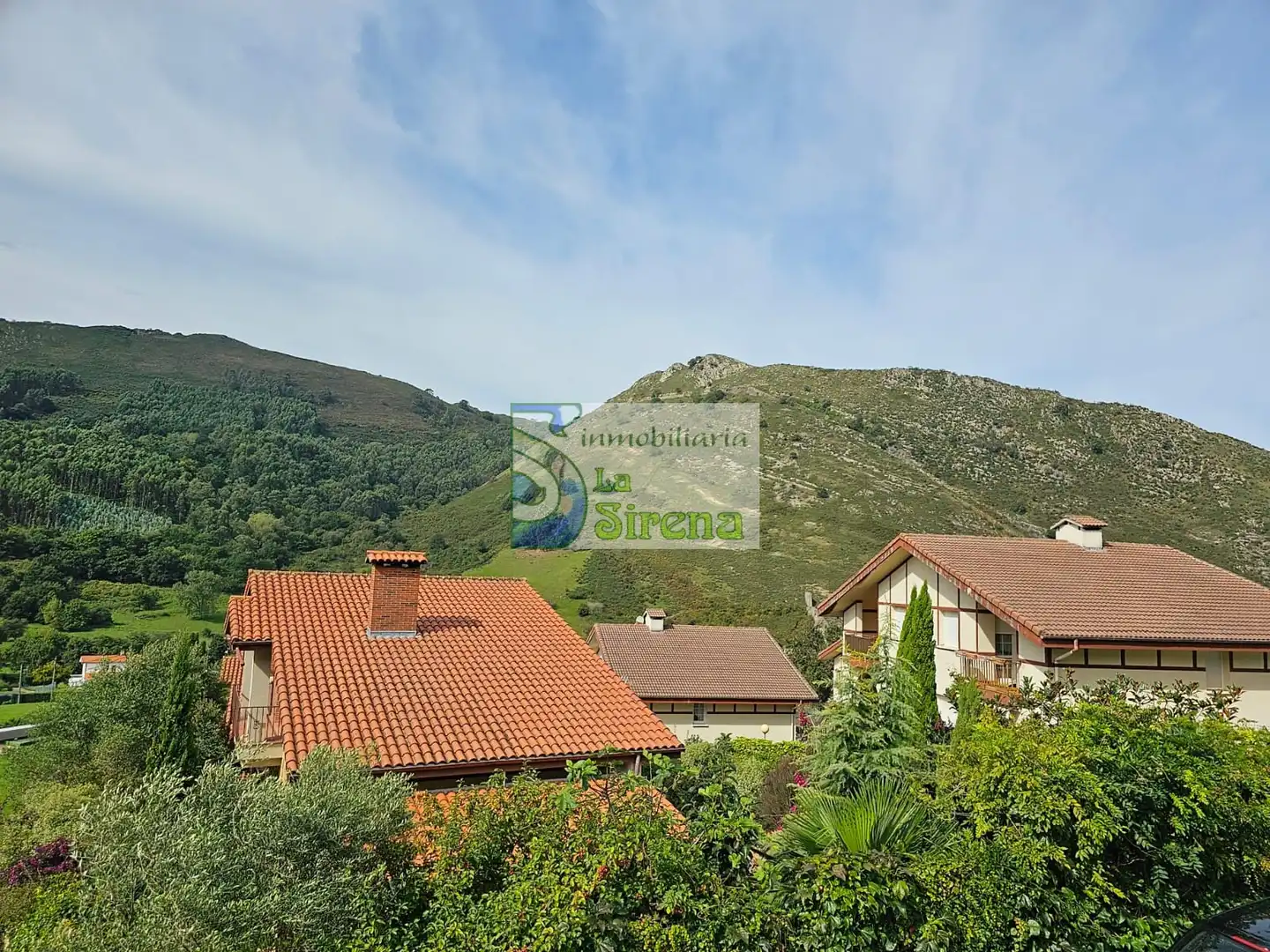 Vista exterior de Casa o chalet en venta en Castro-Urdiales con Jardín privado, Terraza y Trastero