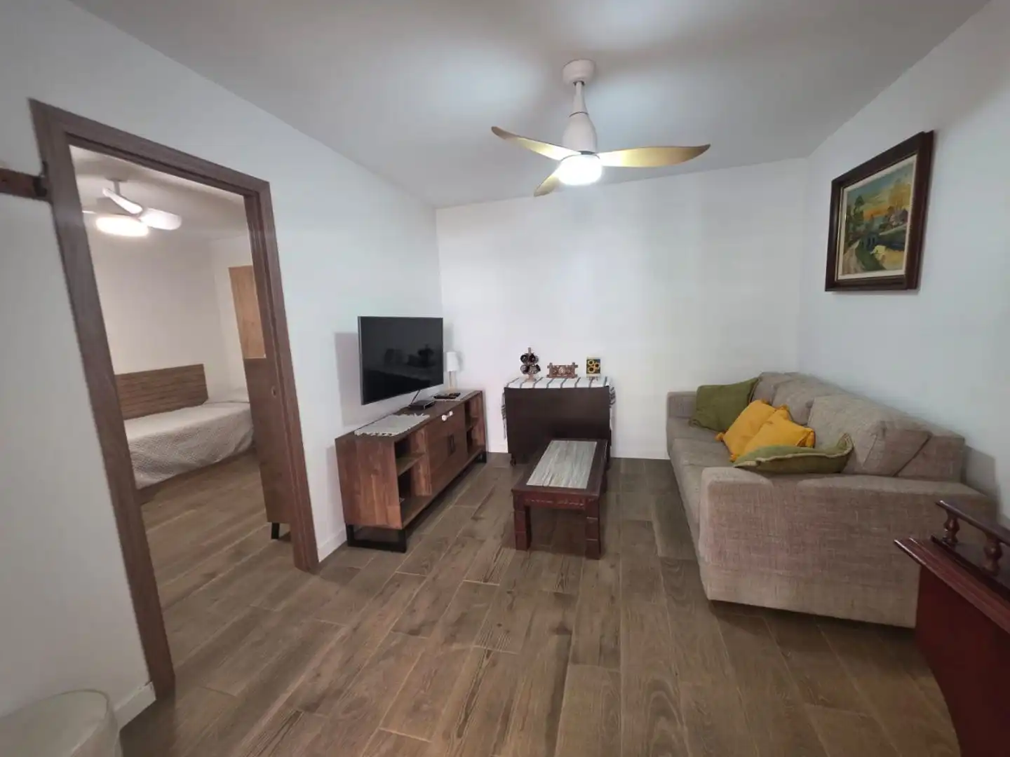 Living room of Ground floor for rent in Llevant
