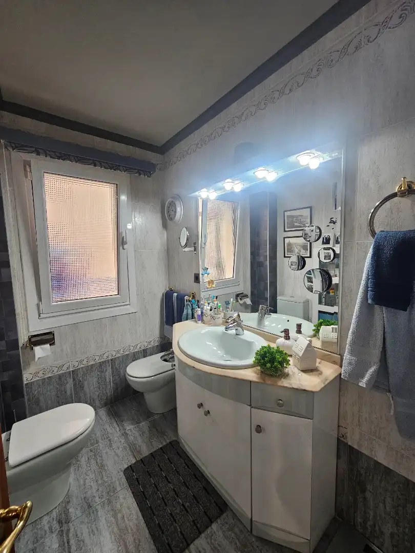 Baño de Piso en venta en Bilbao  con Amueblado