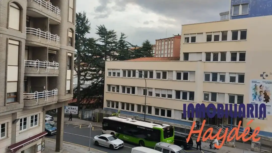 Piso con terraza en venta en Sor Natividad Homedes Kalea, imagen 63