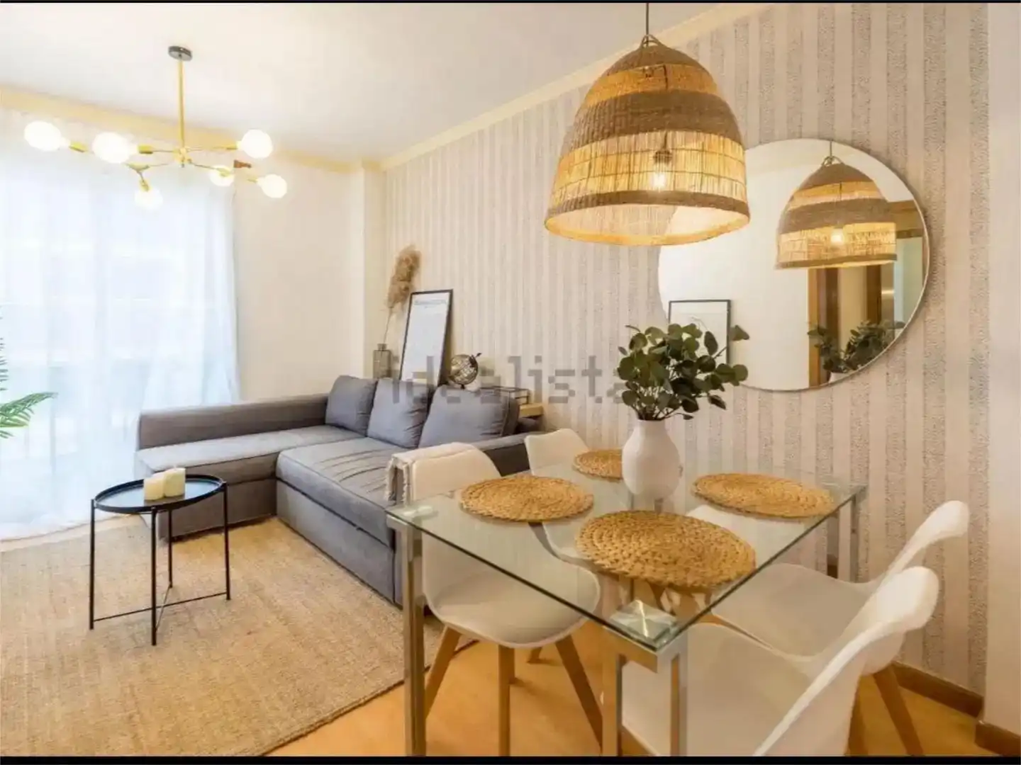 Wohnzimmer von Dachboden zum Verkauf in Fuengirola mit Klimaanlage und Balkon