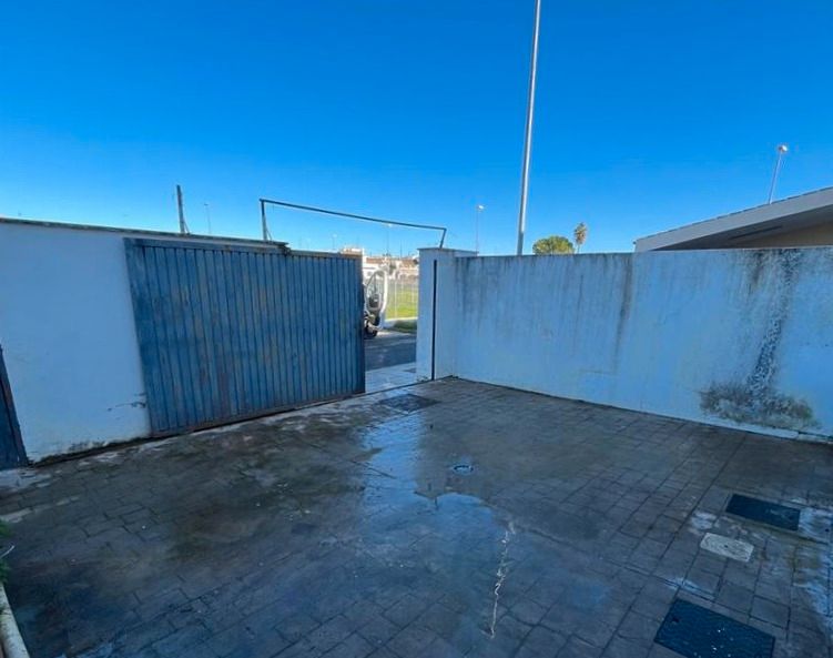 Parking of Single-family semi-detached for sale in Carrión de los Céspedes  with Terrace