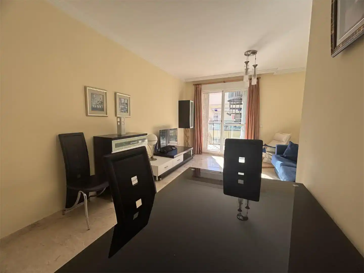 Esszimmer von Dachboden zur Miete in Estepona mit Klimaanlage und Balkon