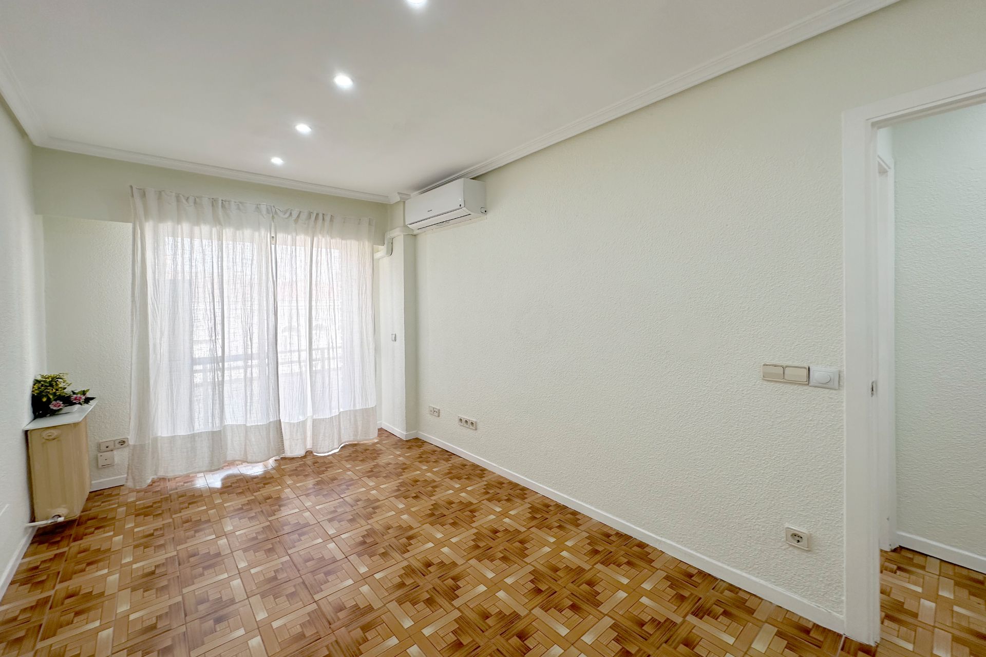 Bedroom of Apartment to rent in  Madrid Capital  with Air Conditioner, Heating and Terrace