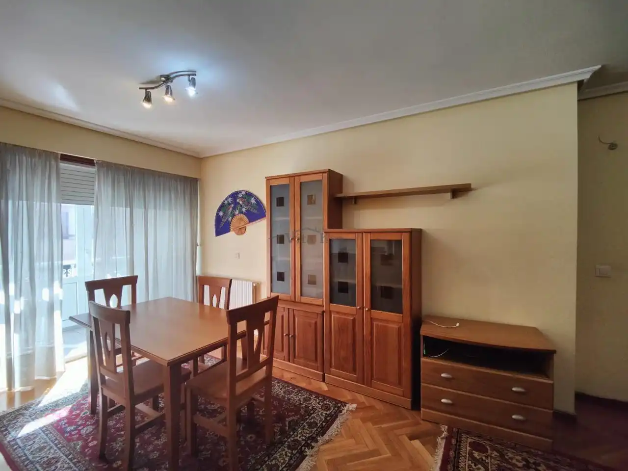 Sala d'estar de Pis de lloguer en Ourense Capital  amb Calefacció, Parquet i Traster