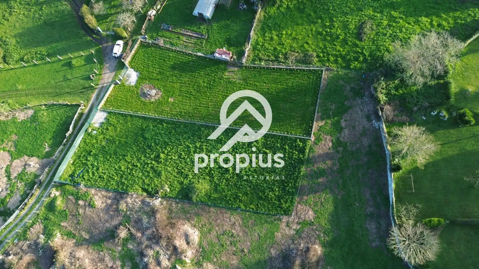 Land for sale in Llanes