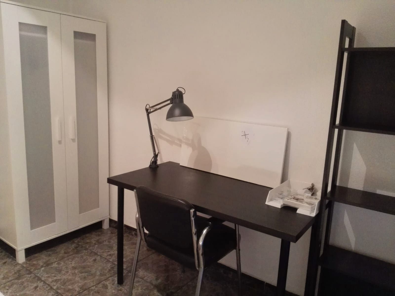 Dormitori de Pis per a compartir en  Valencia Capital amb Calefacció, Terrassa i Moblat