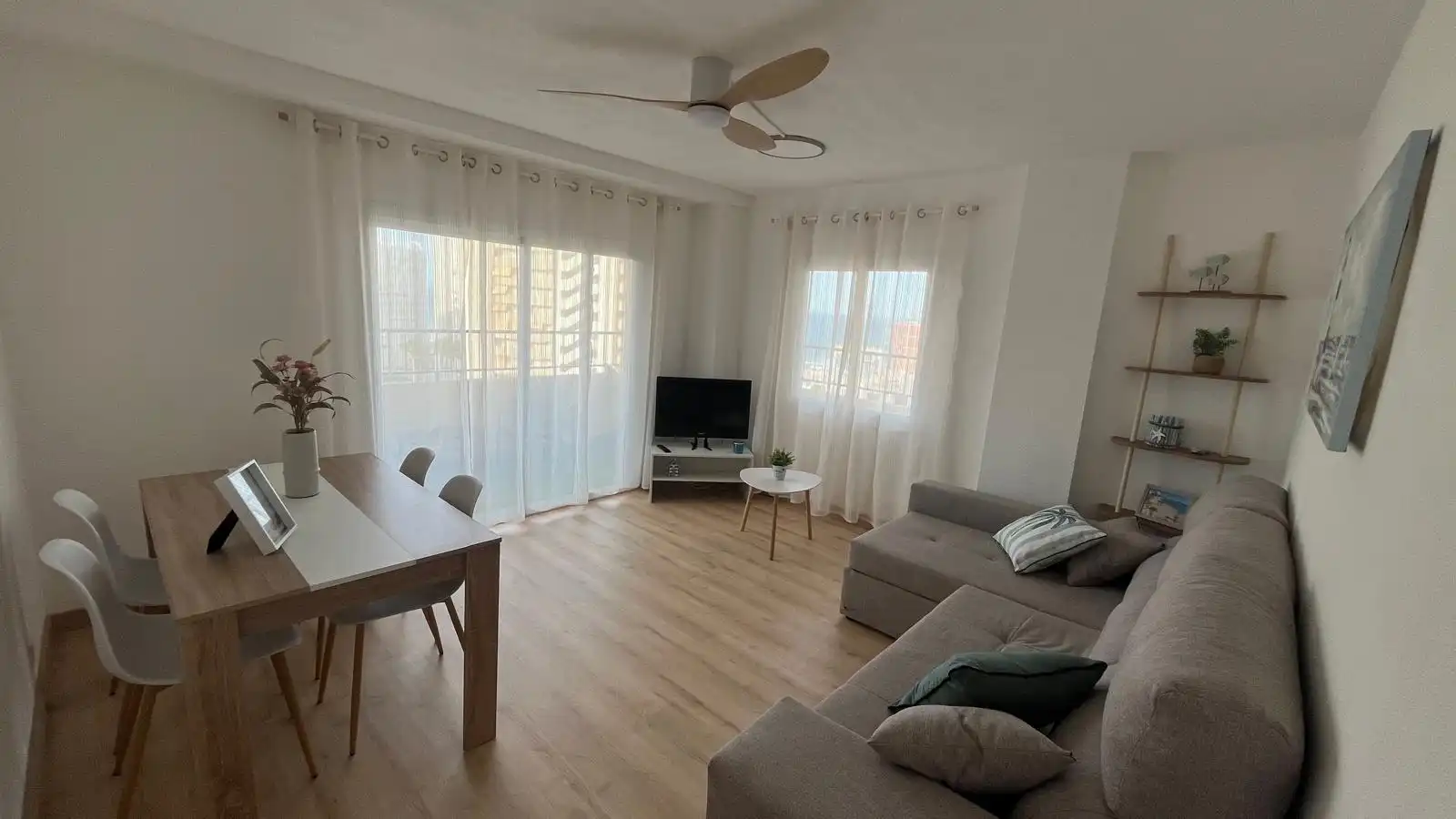 Sala d'estar de Pis de lloguer en Alicante / Alacant amb Aire condicionat, Calefacció i Terrassa