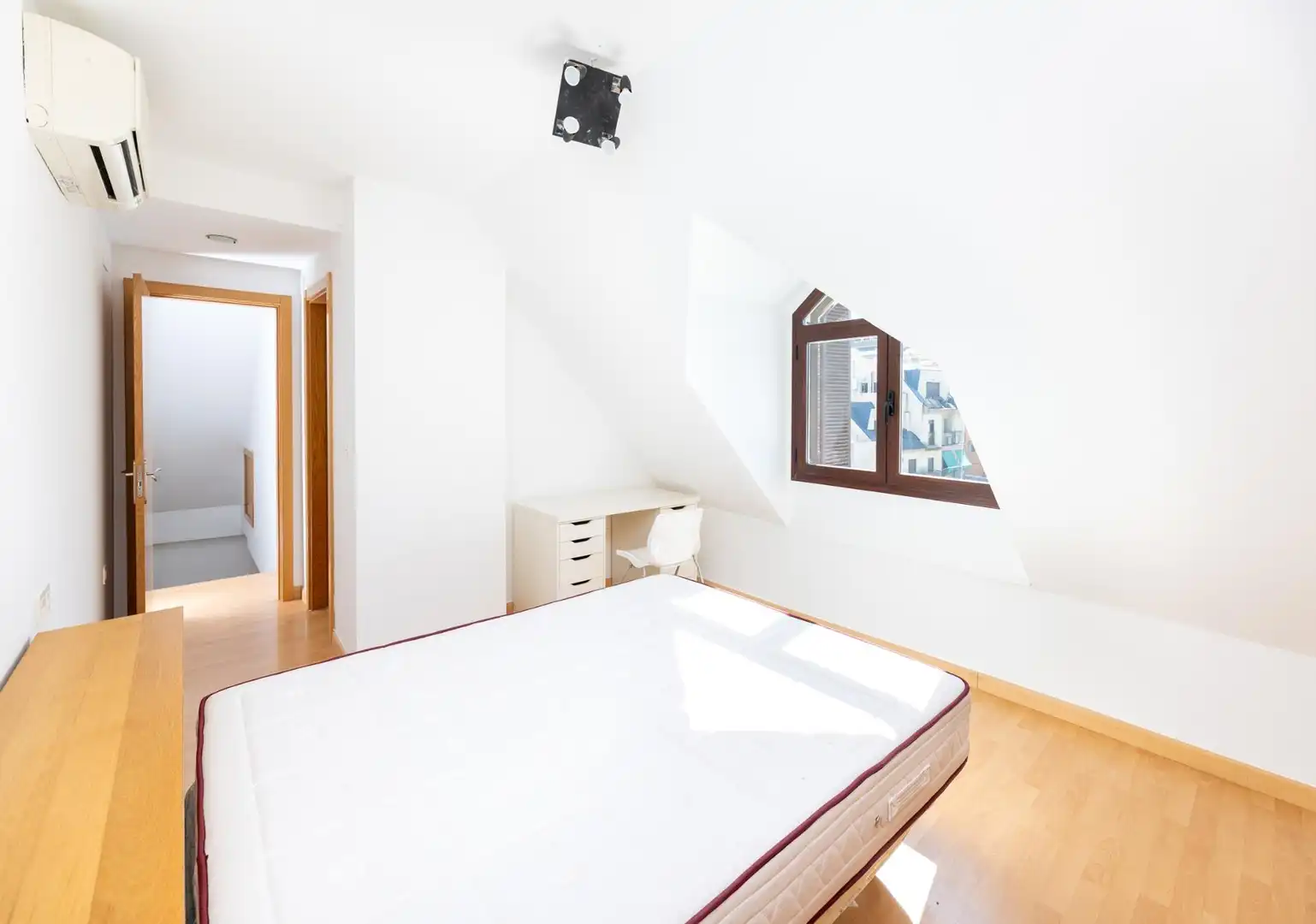 Bedroom of Flat for sale in Monachil  with Air Conditioner, Heating and Terrace
