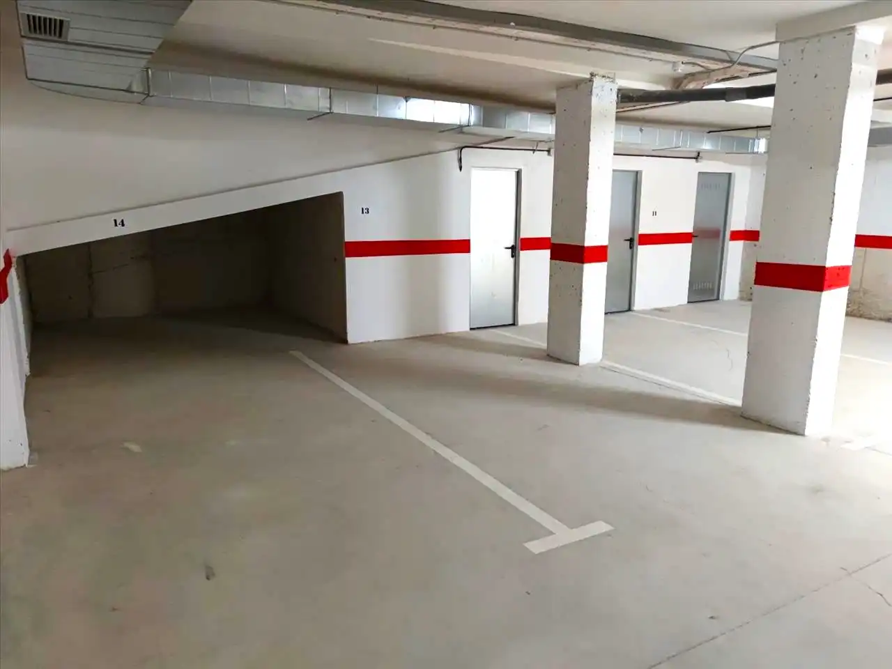 Garage for sale in DONANTES DE SANGRE, Agoncillo