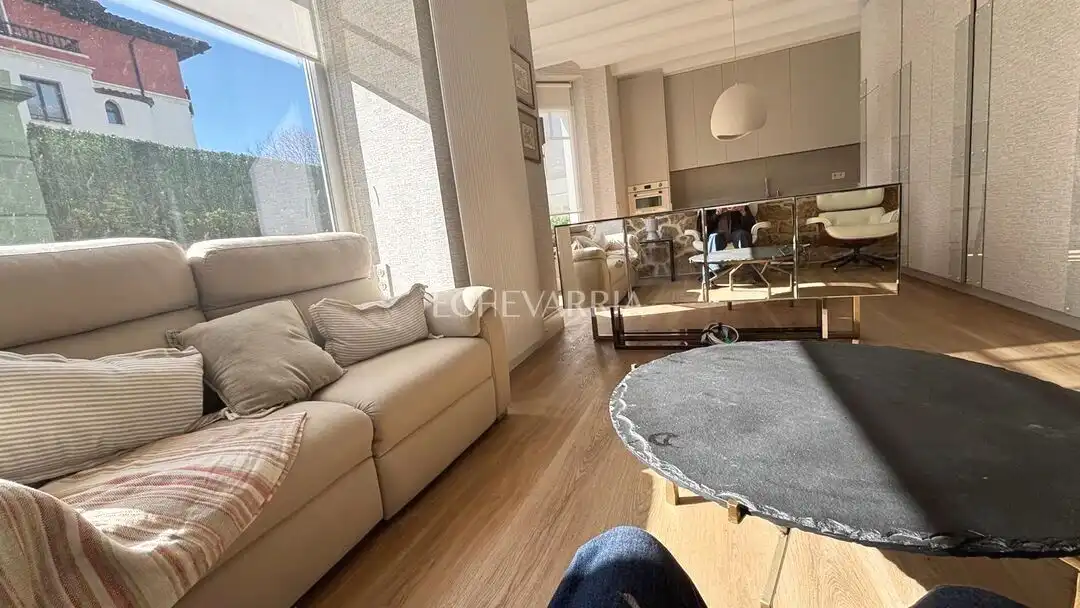 Living room of Flat for rent in Getxo   with Heating and Terrace