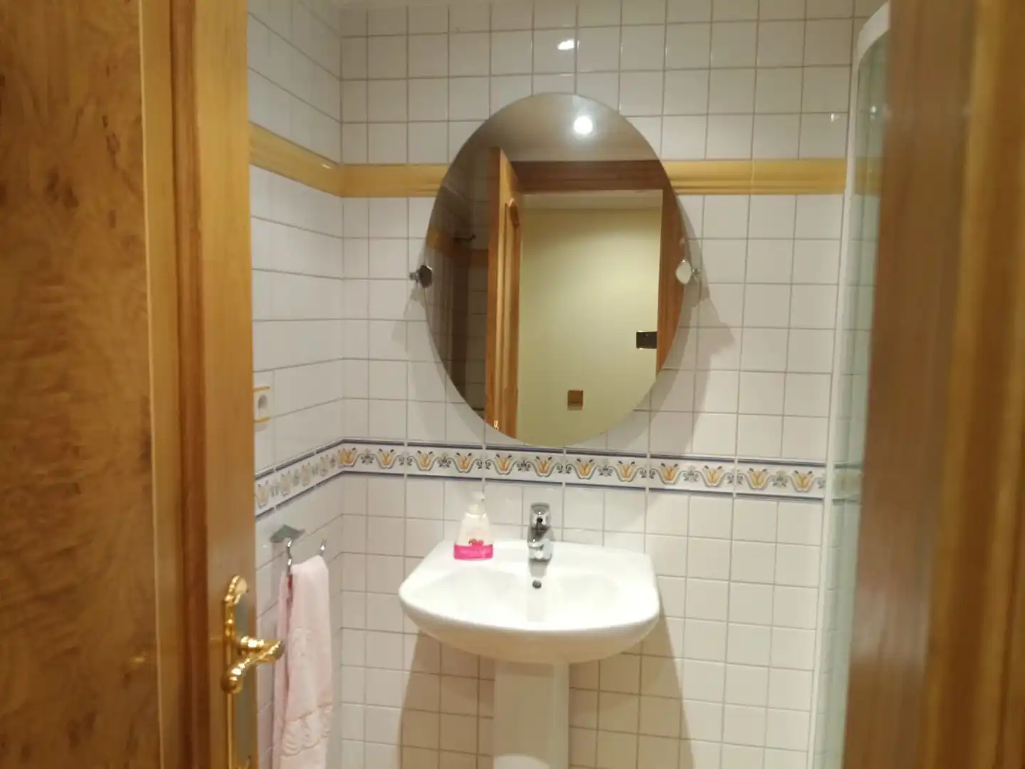 Bany de Casa o xalet en venda en Laredo amb Calefacció, Terrassa i Traster