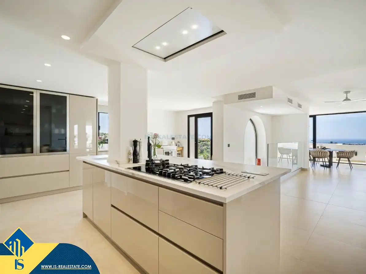 Chalet con piscina en venta en Nueva Andalucía, imagen 8