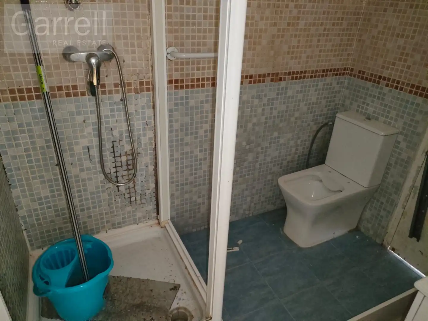 Baño de Piso en venta en Girona