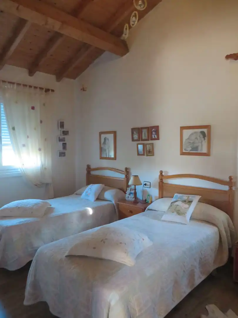 Dormitori de Casa o xalet en venda en Moraña amb Jardí privat, Parquet i Traster