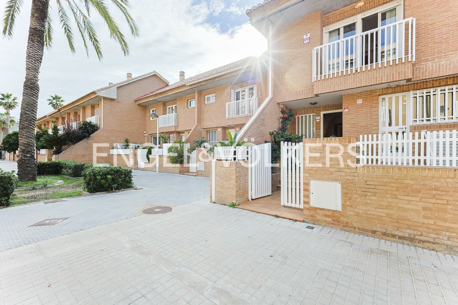 Vista exterior de Casa o xalet en venda en Alboraya amb Aire condicionat, Calefacció i Terrassa