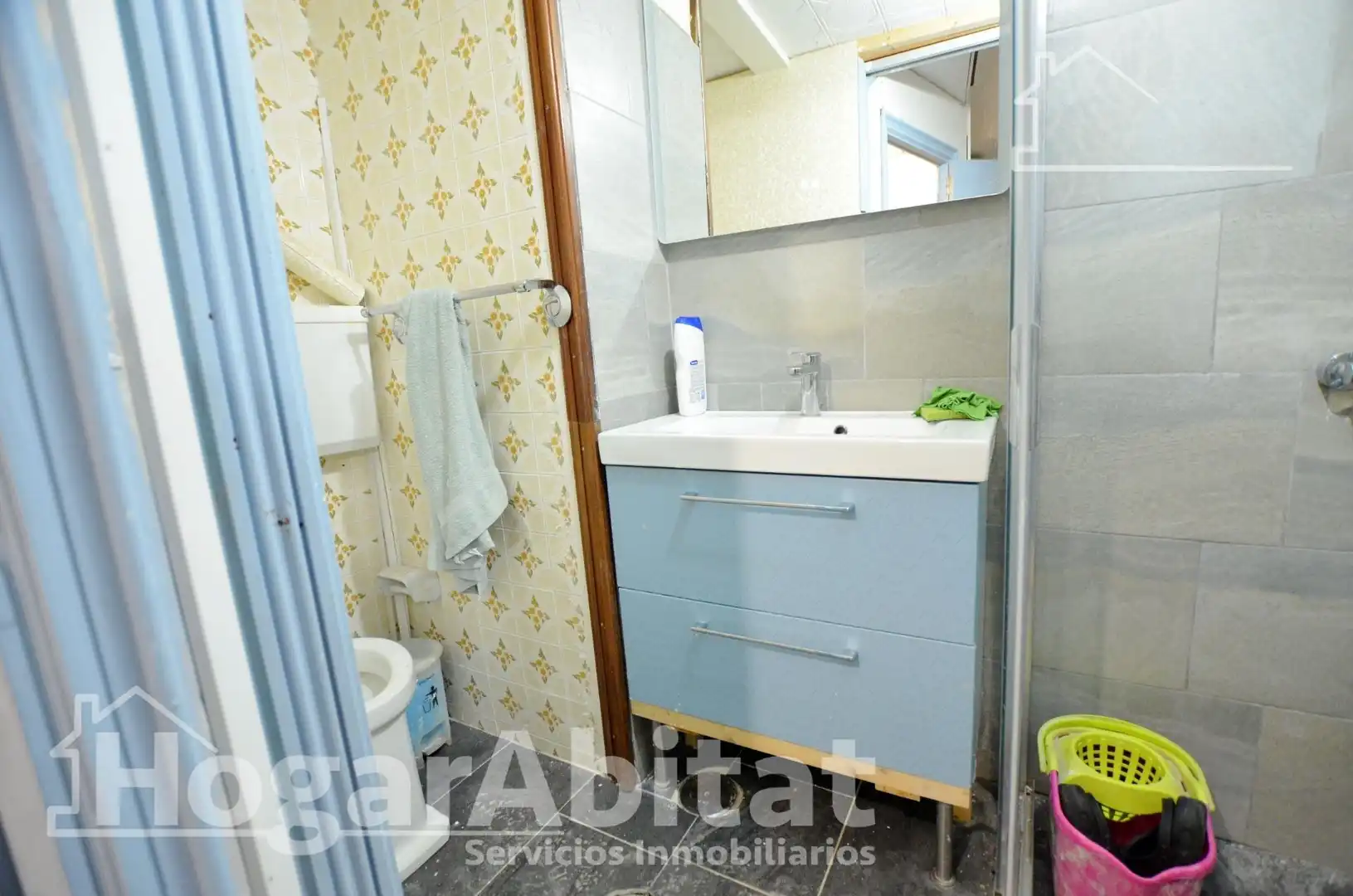 Baño de Piso en venta en Alicante / Alacant con Amueblado y Balcón