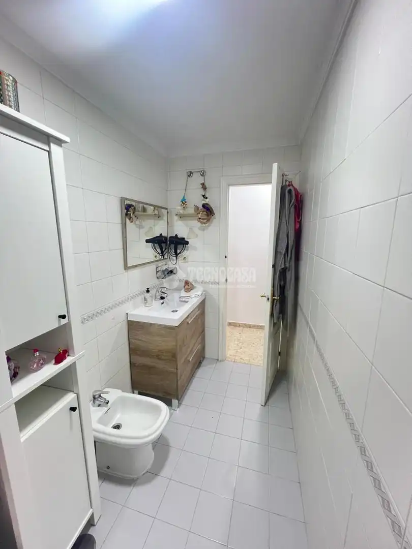 Badezimmer von Wohnung zum Verkauf in Alhaurín El Grande mit Balkon