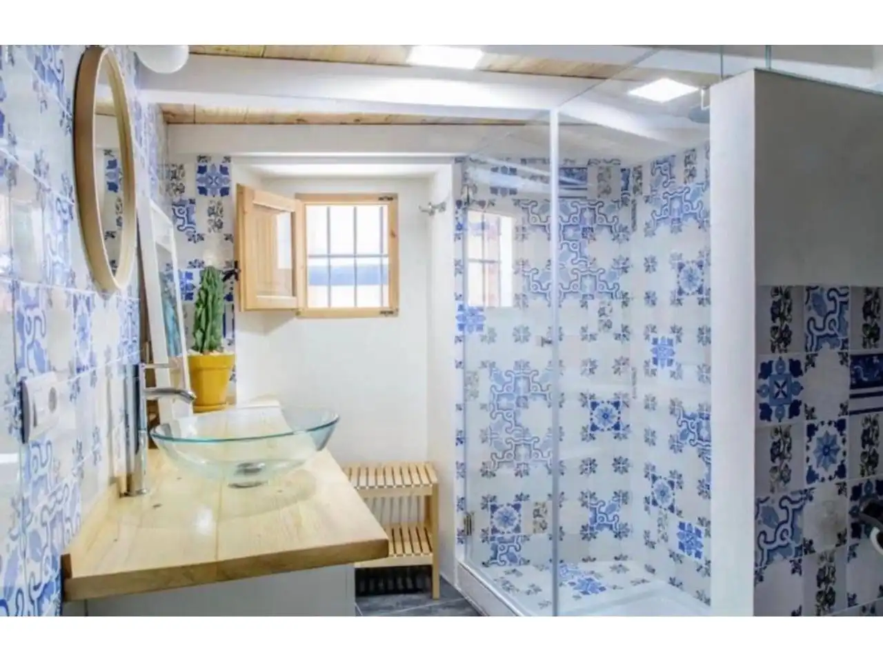 Bathroom of Duplexes for sale in Sevilla  with Air Conditioner