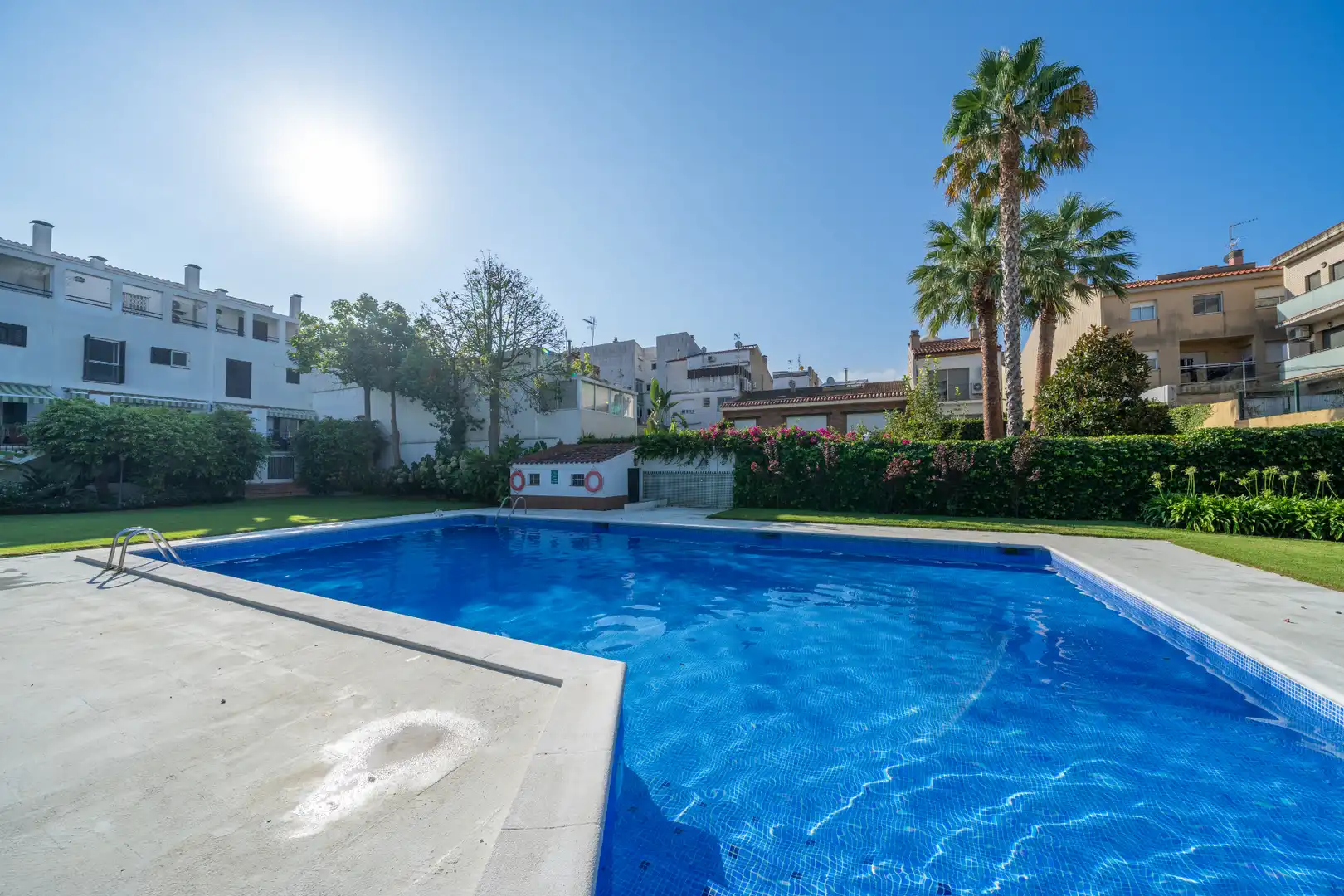 Piscina de Casa adosada en venta en Calella con Aire acondicionado, Calefacción y Parquet