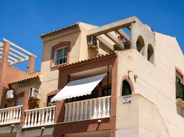 Apartamento con piscina en venta en Orihuela Costa