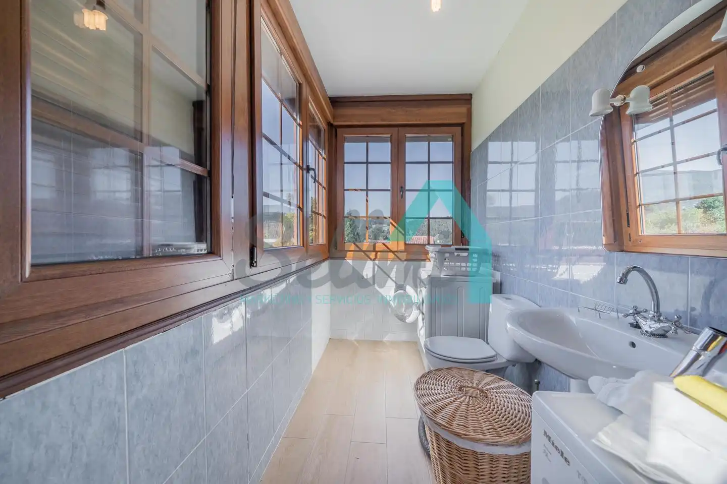 Bathroom of Houses for sale in Pravia  with Heating, Private garden and Parquet flooring