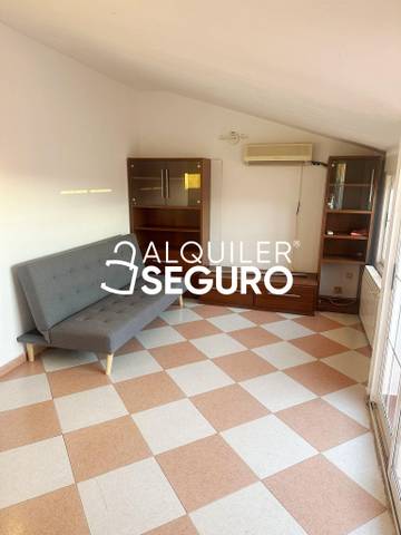 Piso en Alquiler en  Alfonso XI  en Navas del Rey