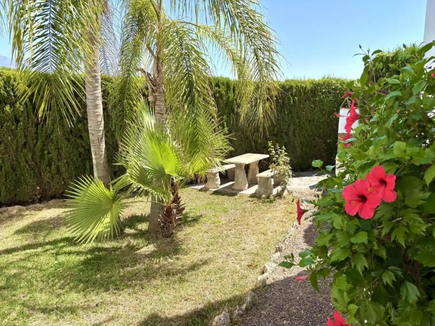 Jardí de Casa adosada en venda en Nerja amb Terrassa i Piscina
