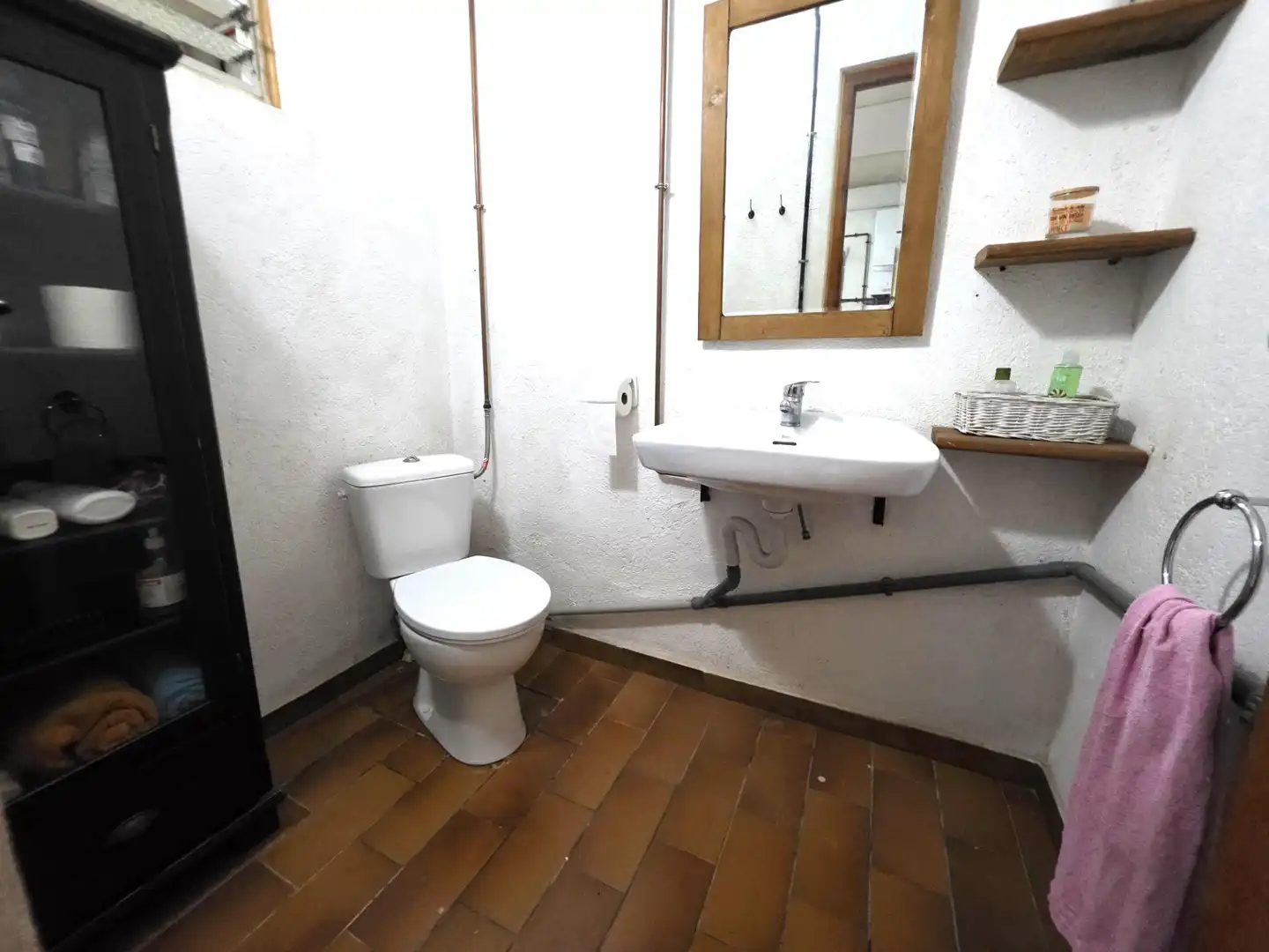 Baño de Casa o chalet en venta en Castellar del Vallès con Calefacción, Terraza y Piscina