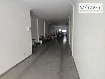 Business premises for sale in Calle PINTOR MANUEL ROSA