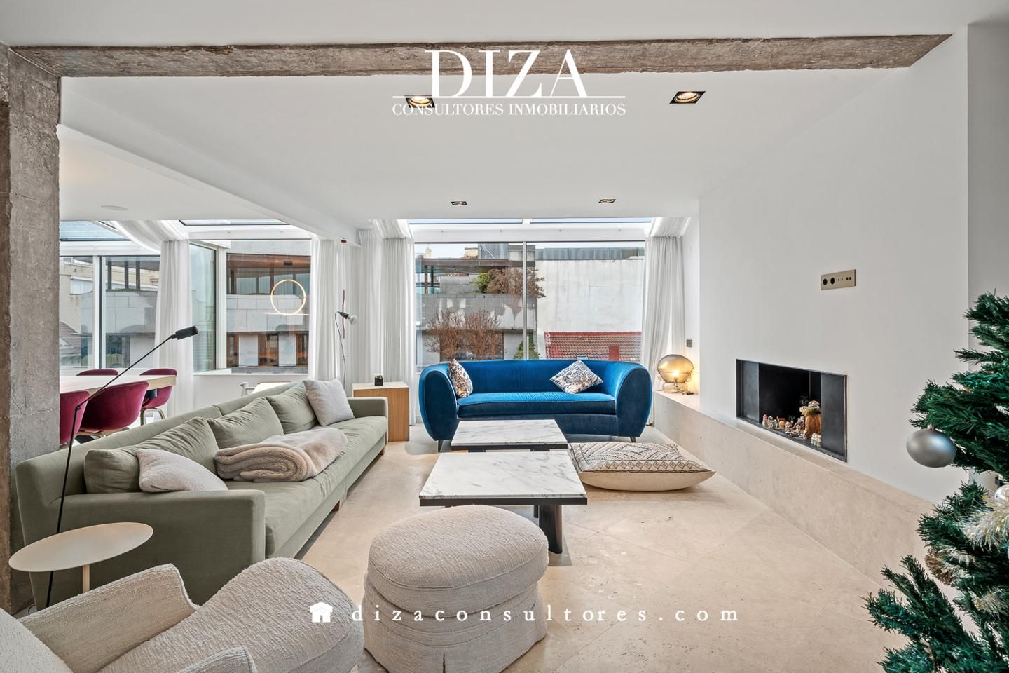 Sala d'estar de Àtic en venda en  Madrid Capital amb Aire condicionat, Terrassa i Traster