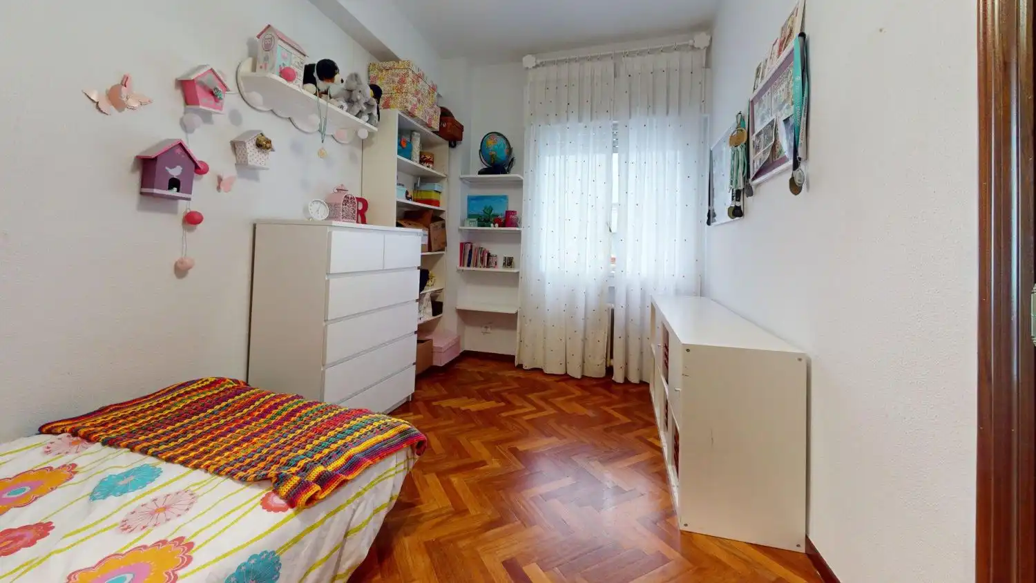Bedroom of Flat for sale in Sevilla  with Air Conditioner and Terrace