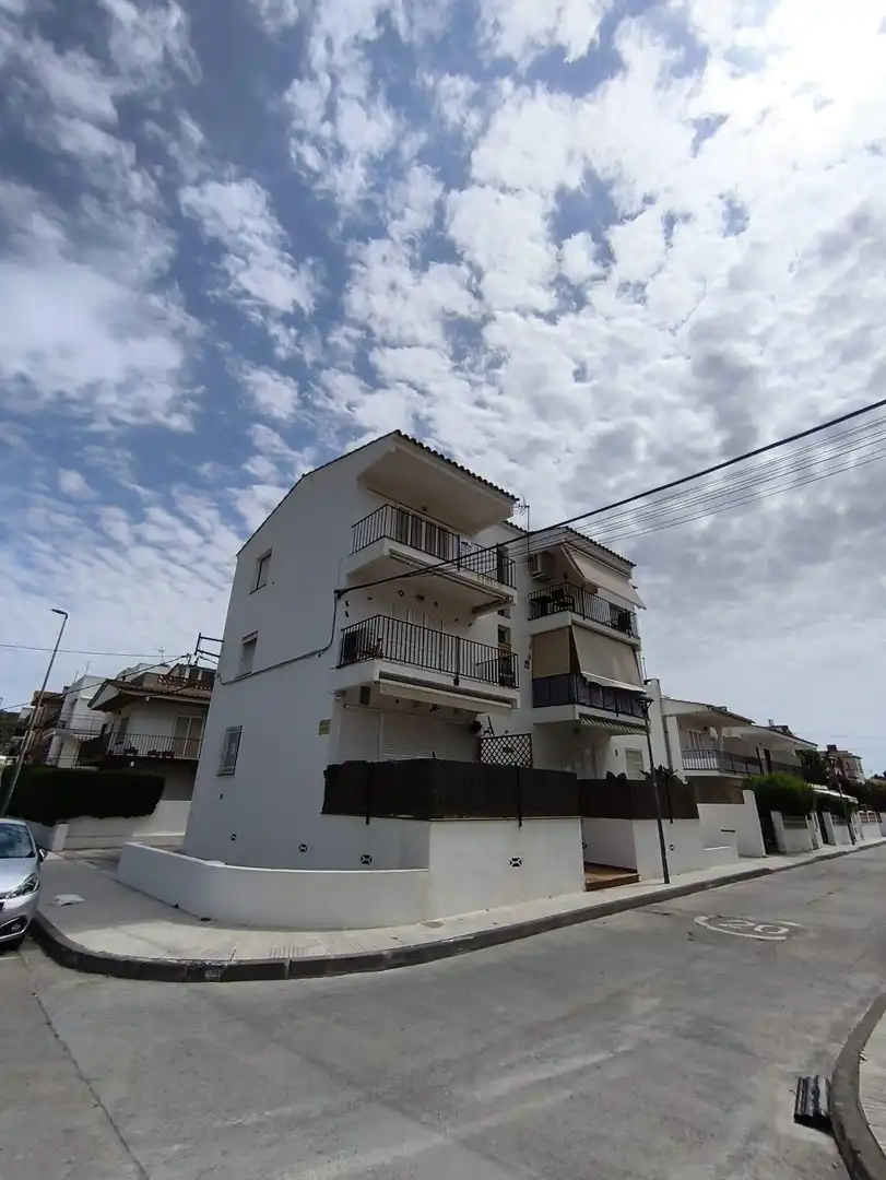 Vista exterior de Pis en venda en L'Estartit