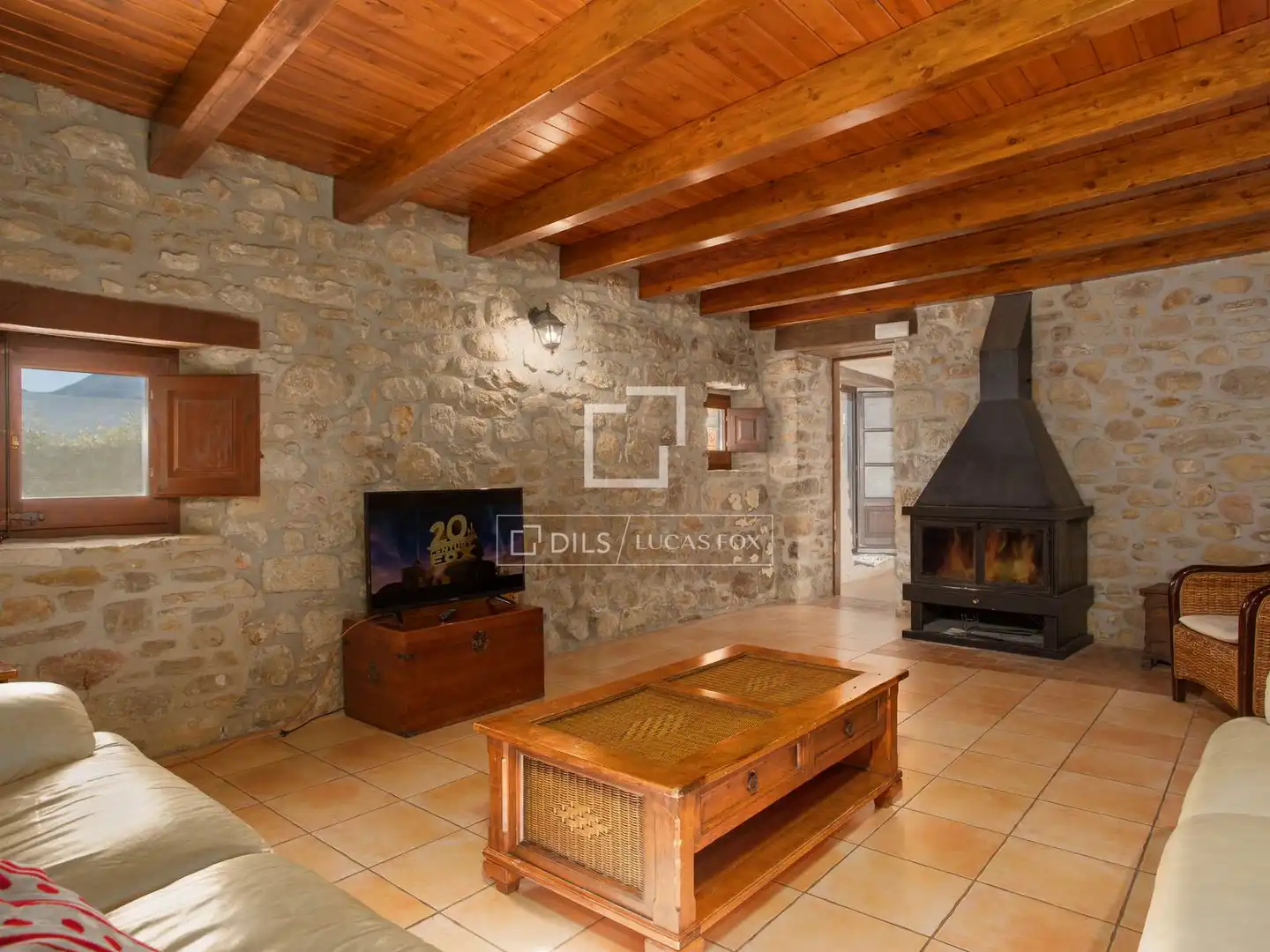 Sala de estar de Finca rústica en venta en Santa Pau con Jardín privado, Terraza y Trastero