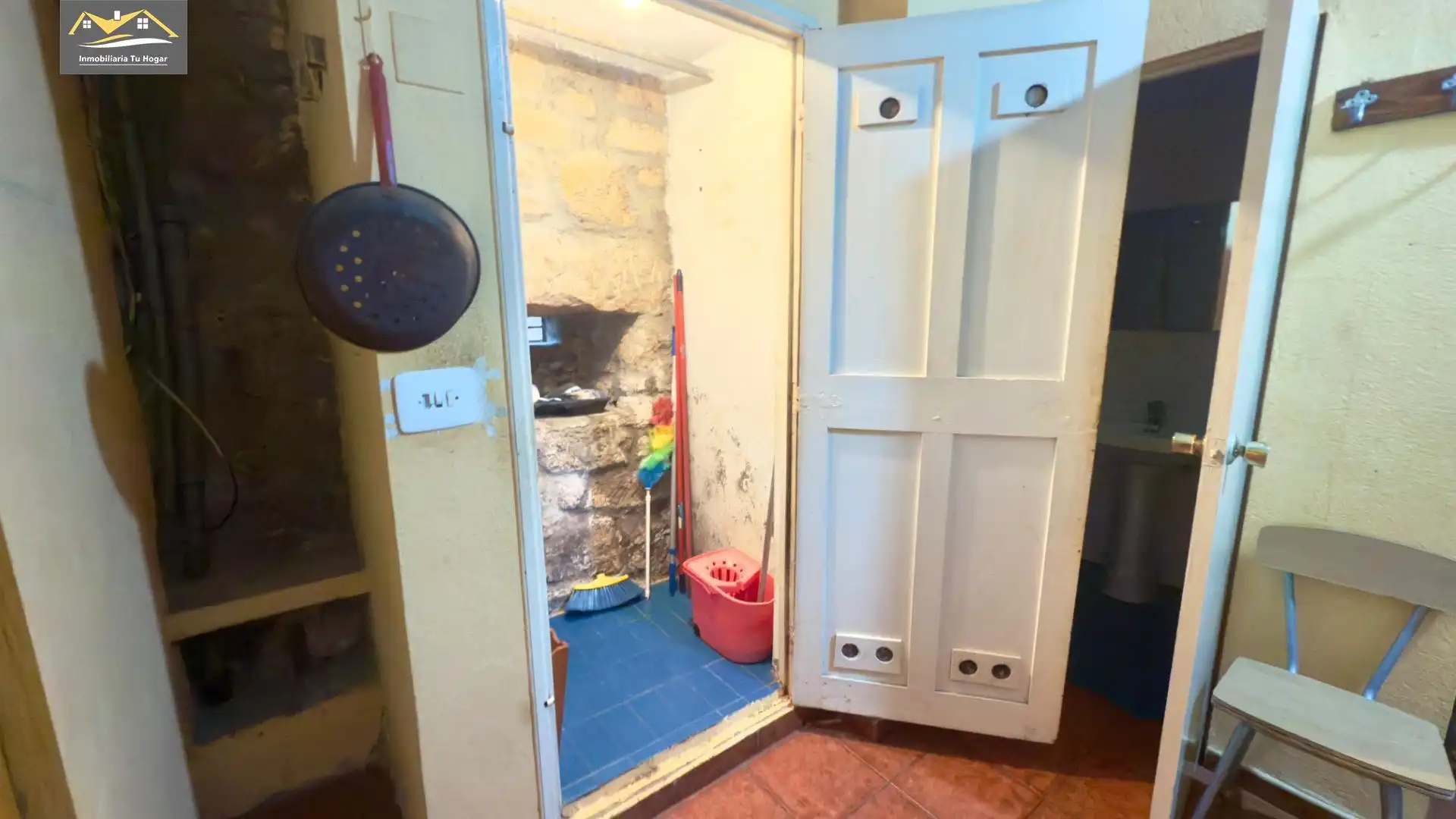 Kitchen of Houses for sale in Ourense Capital   with Private garden, Terrace and Storage room