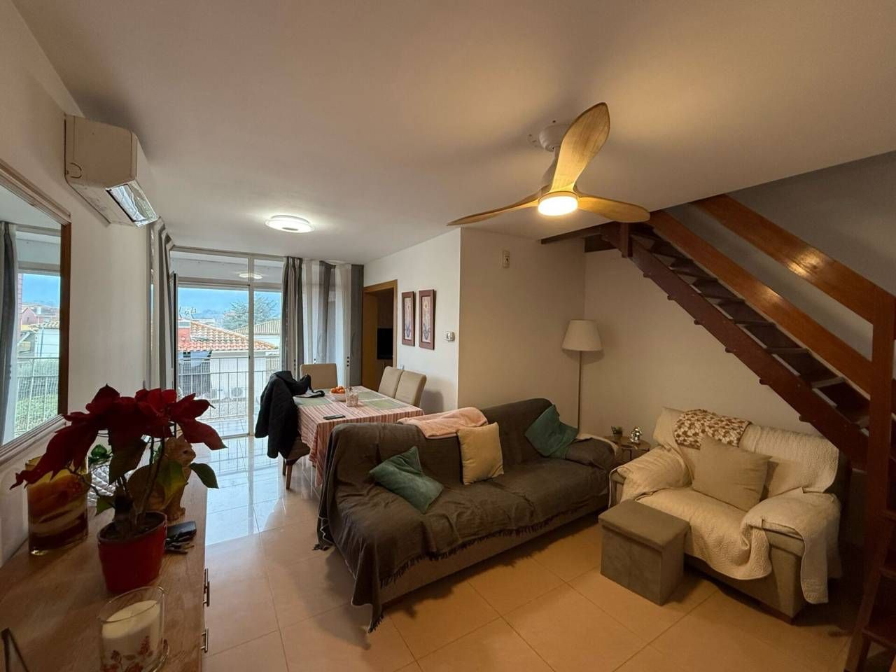 Sala d'estar de Dúplex en venda en Porqueres amb Aire condicionat, Calefacció i Terrassa