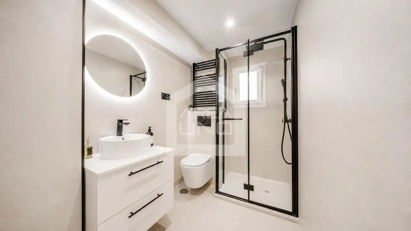 Badezimmer von Wohnung zum Verkauf in Alcorcón mit Klimaanlage, Heizung und Terrasse