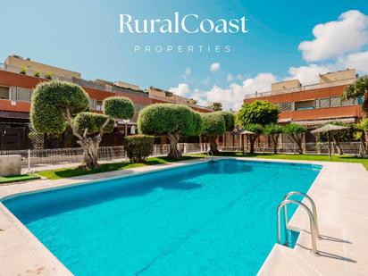 Vista exterior de Casa o xalet en venda en Alicante / Alacant amb Aire condicionat, Calefacció i Terrassa